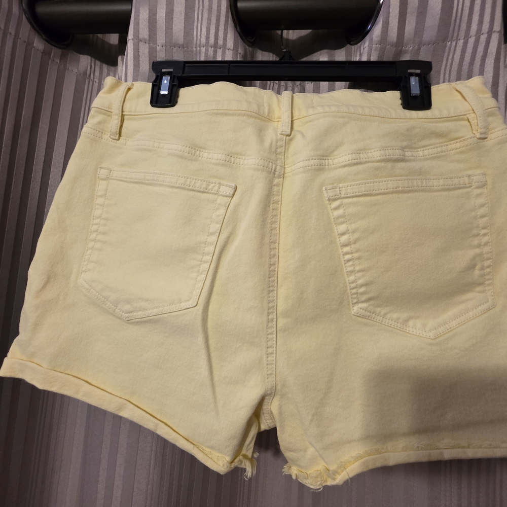 LOFT Soft Yellow Jean Shorts - Picture 2 of 4